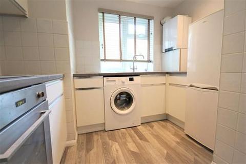 2 bedroom apartment to rent, Palace View, London