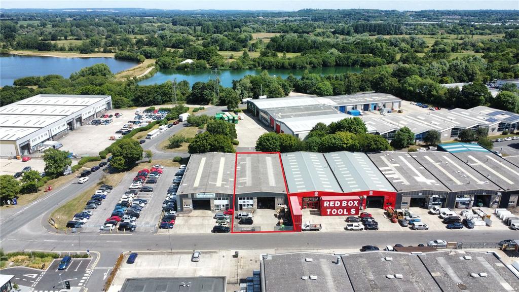 Eddystone Road, Totton, Southampton... Industrial unit £4,229 pcm (£