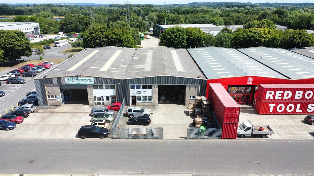 Eddystone Road, Totton, Southampton... Industrial unit £4,229 pcm (£