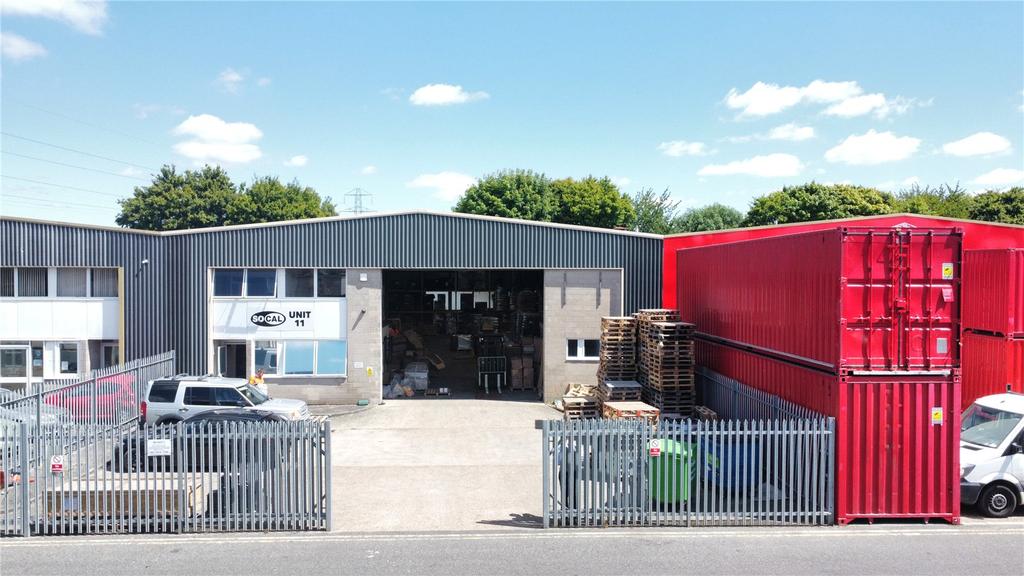 Eddystone Road, Totton, Southampton... Industrial unit £4,229 pcm (£