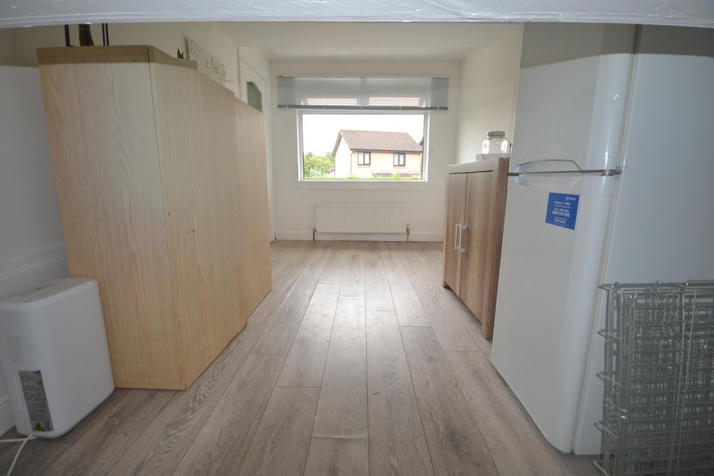2nd Public/4th Bedroom