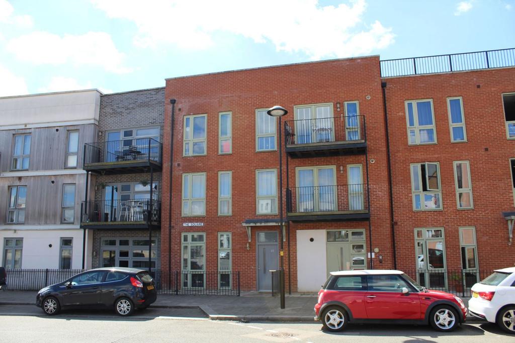 The Square, Upton, Northampton NN5 4EZ 2 bed flat for sale £170,000