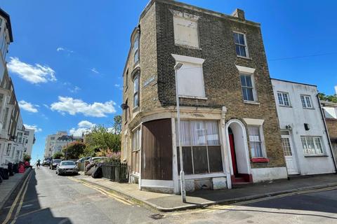 18 Albert Street, Ramsgate, CT11 9HD