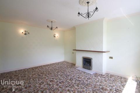 8 Balmoral Place, Thornton-cleveleys, FY5 5HU