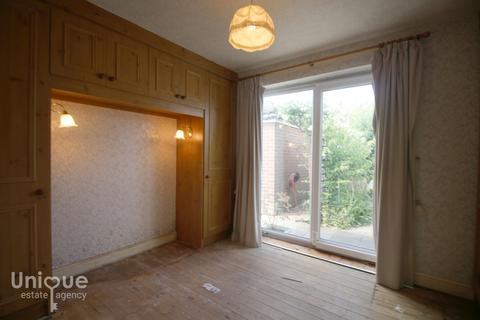 8 Balmoral Place, Thornton-cleveleys, FY5 5HU