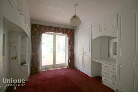 8 Balmoral Place, Thornton-cleveleys, FY5 5HU