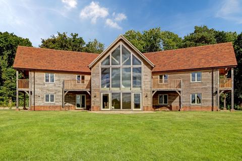 5 bedroom detached house to rent, Snelsmore Common, Newbury, Berkshire