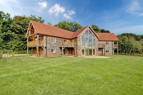 5 bedroom detached house to rent, Snelsmore Common, Newbury, Berkshire