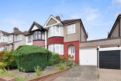 20 Blenheim Gardens, Aveley, South Ockendon, RM15 4EB