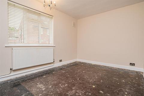 7 Spring Close, Harefield, Uxbridge, UB9 6HD