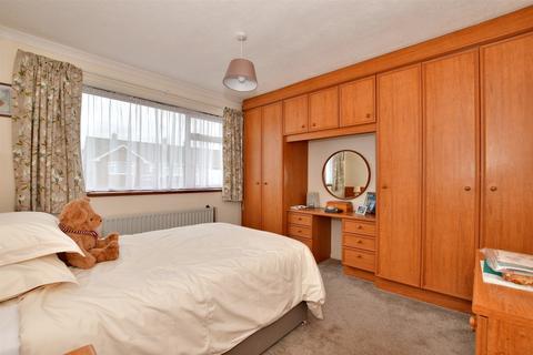 17 Cornfield Way, Tonbridge, TN10 3PT