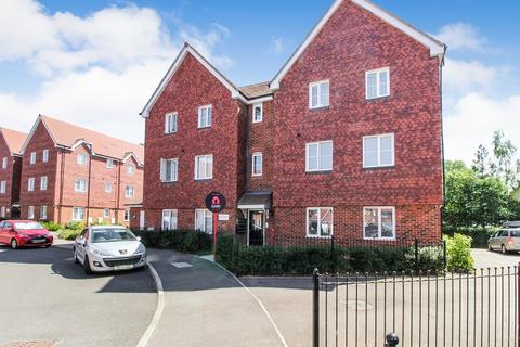 2 bedroom flat for sale - Daffodil Crescent , Crawley, West Sussex. RH10 3GN