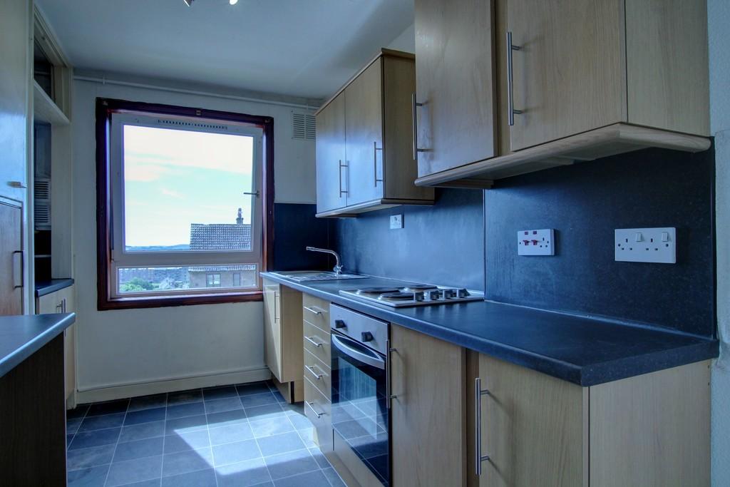 Colinton Place, Dundee 2 bed flat £85,000