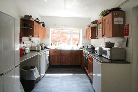 6 bedroom terraced house for sale, Birkin Avenue, Hyson Green