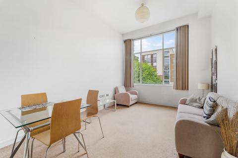 1 bedroom apartment for sale, Wallis House, Brentford TW8