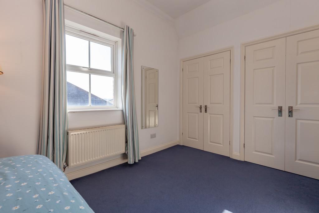 Bedroom 1- Angle 2