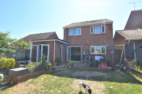 4 bedroom detached house for sale - Broomfield Crescent, Cliftonville