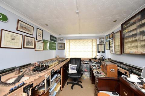 Iona Lowthorpe, Southrey, Lincoln, LN3 5TD