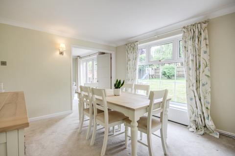 4 bedroom detached house to rent, Magnolia Way, Wokingham