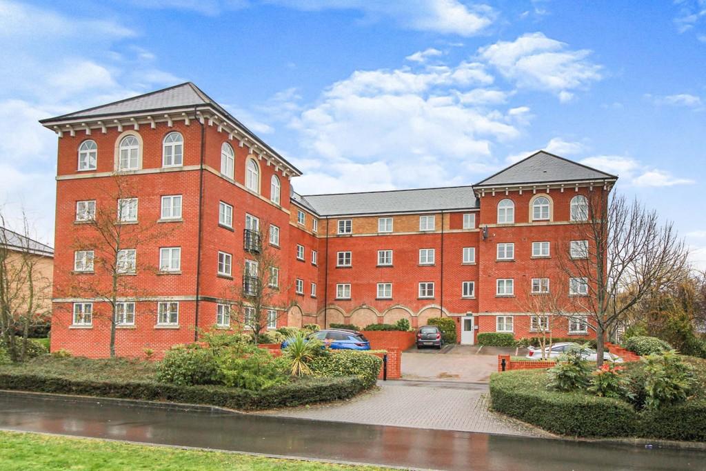 Padstow Road, Churchward, Swindon 2 bed apartment £850 pcm (£196 pw)