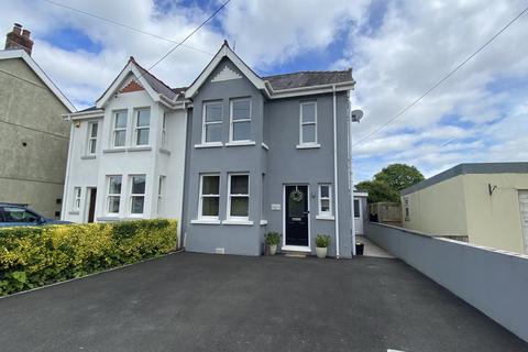 10 Blaenau Road, Llandybie, Ammanford, SA18 3YR