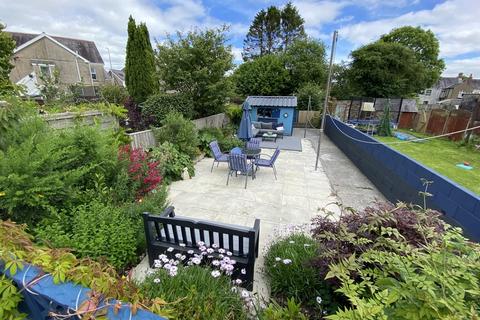 10 Blaenau Road, Llandybie, Ammanford, SA18 3YR