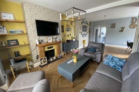 10 Blaenau Road, Llandybie, Ammanford, SA18 3YR