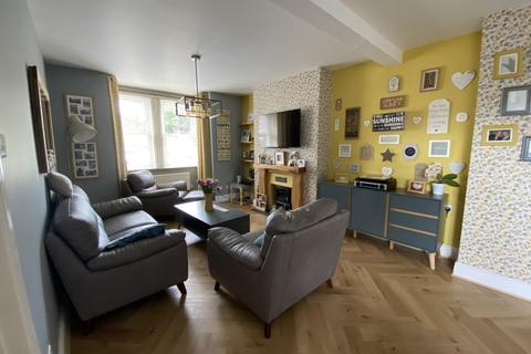 10 Blaenau Road, Llandybie, Ammanford, SA18 3YR
