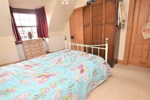 Southbank Cottage High Street, Rattray, Blairgowrie, PH10 7DL