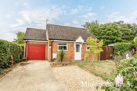 41 Elizabeth Drive, Necton, Swaffham, PE37 8ND