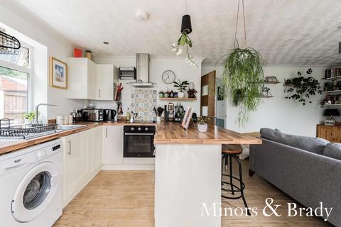 41 Elizabeth Drive, Necton, Swaffham, PE37 8ND