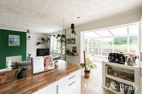 41 Elizabeth Drive, Necton, Swaffham, PE37 8ND