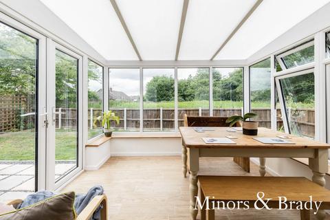 41 Elizabeth Drive, Necton, Swaffham, PE37 8ND