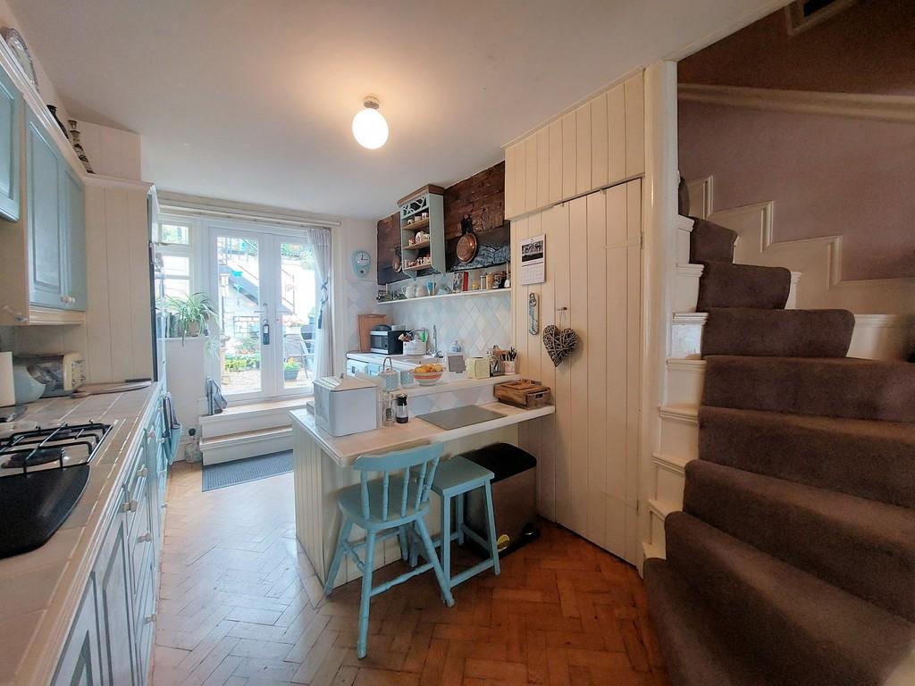 Longwestgate, Scarborough 3 bed terraced house £240,000