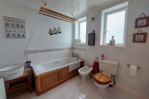 64 Longwestgate, Scarborough, YO11 1RG