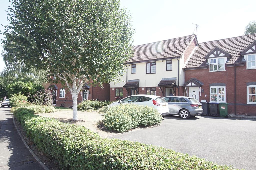 Mallory Drive, Warwick 2 bed terraced house £995 pcm (£230 pw)