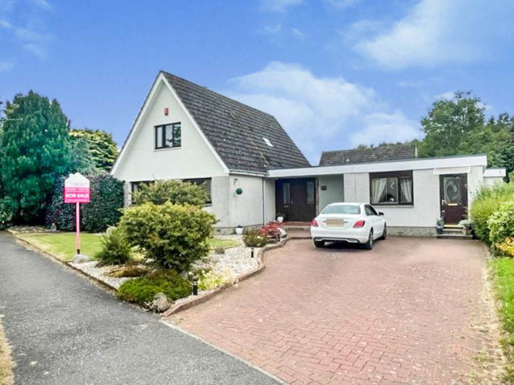 Carnoustie Gardens, Glenrothes 4 bed detached house £265,000