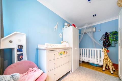 8 Whenman Avenue, Bexley, DA5 2BS