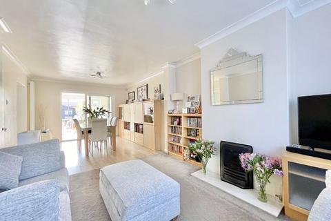 4 Ravenswood, Bexley, DA5 3NN