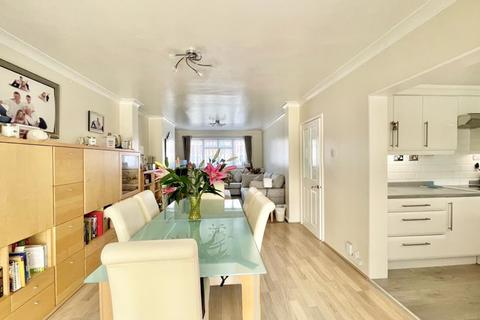 4 Ravenswood, Bexley, DA5 3NN