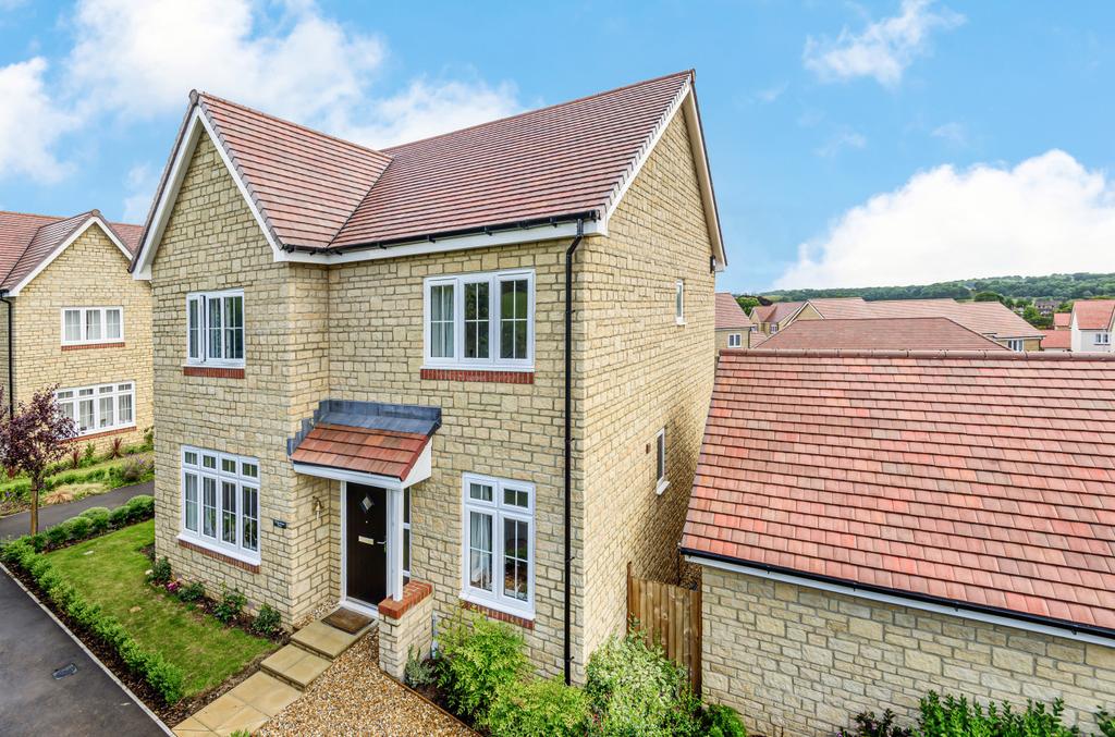Vartenham Close, Milborne Port... 4 bed detached house £475,000