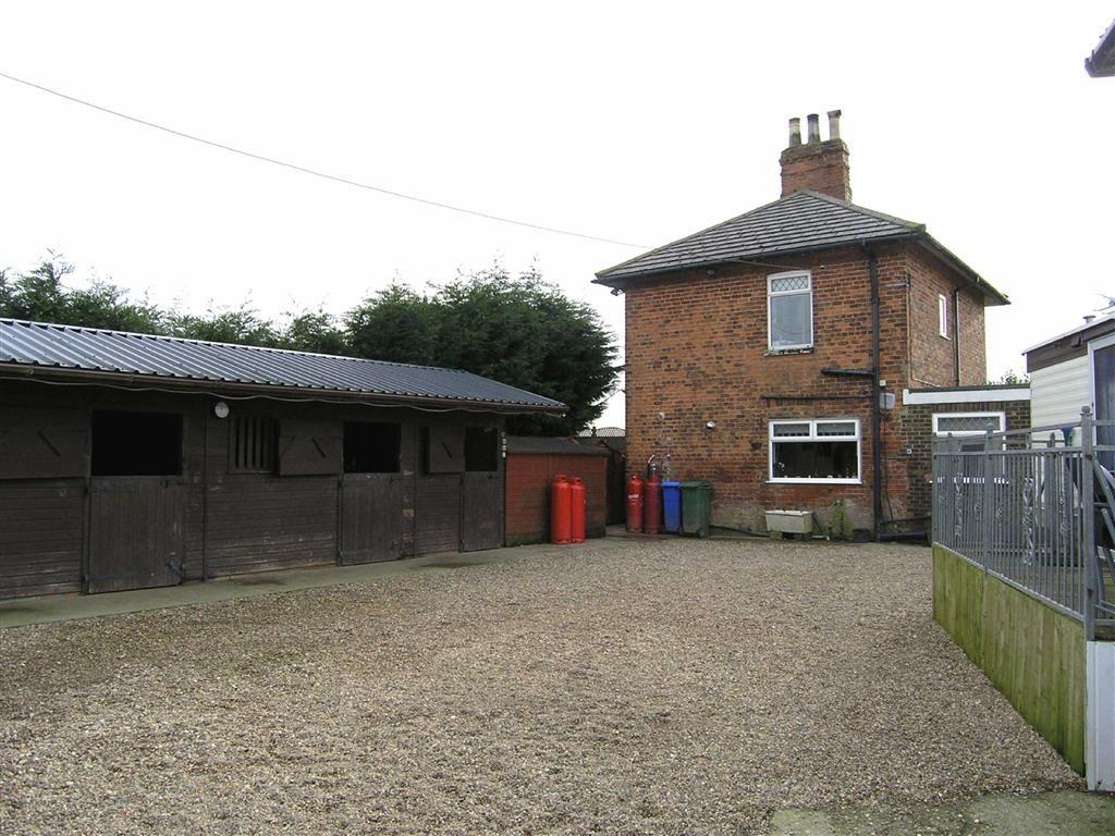 The Gate House, Wassand Low Crossing, Low Crossing, Goxhill, East