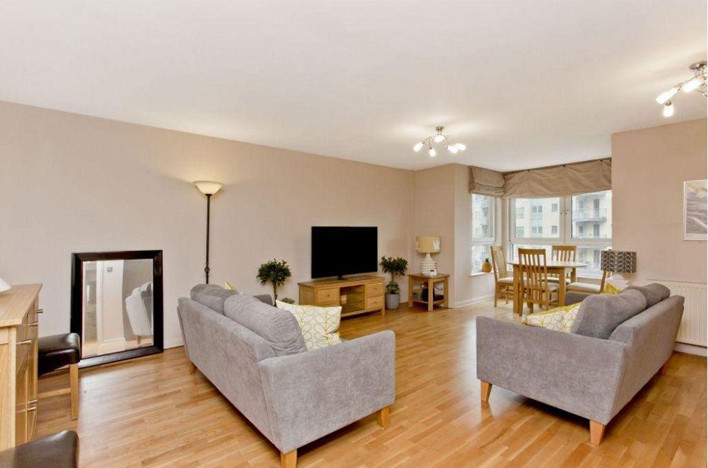 Portland Gardens, Edinburgh 2 bed flat £1,395 pcm (£322 pw)