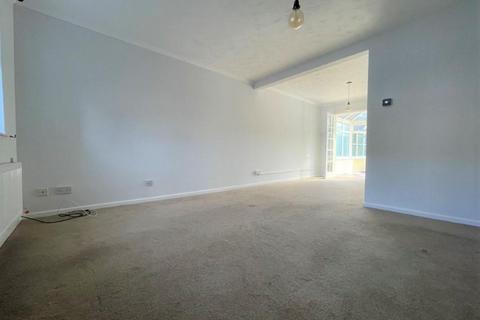 2 bedroom end of terrace house to rent, Eagle Drive, Flitwick, MK45 1RY
