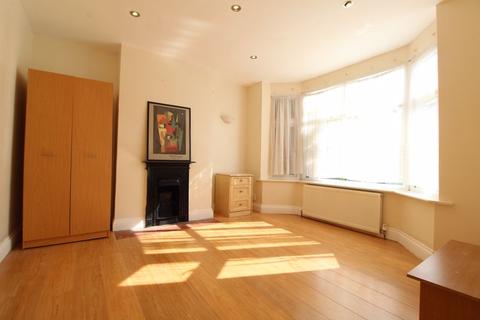 37 Colin Road, Luton, LU2 7RU