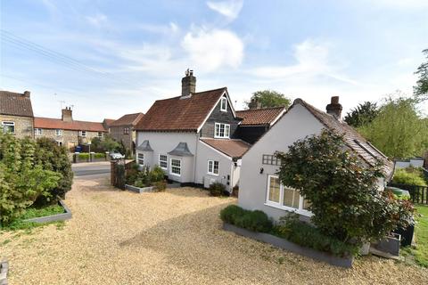 4 bedroom semi-detached house for sale, Kingsway, Mildenhall, Bury St. Edmunds, Suffolk, IP28