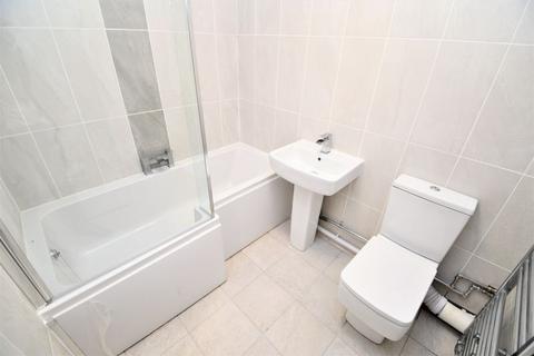 12 Oswald Close, Salford, M6 6SL
