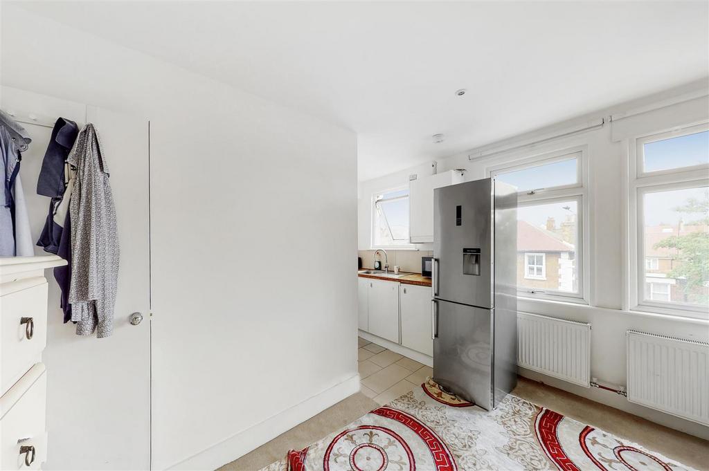 218d High Street - ug9 Qe JCel Aak WKja Tof W.jpg
