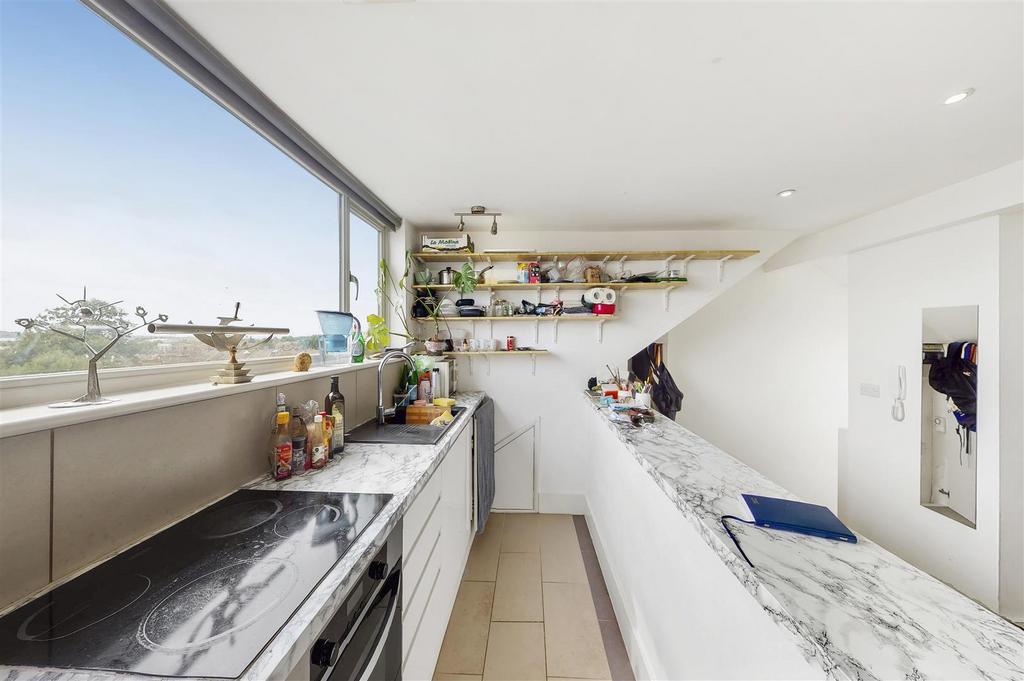 218e High Street - Pk KJs5 Eps9 S1 U106s1u G.jpg