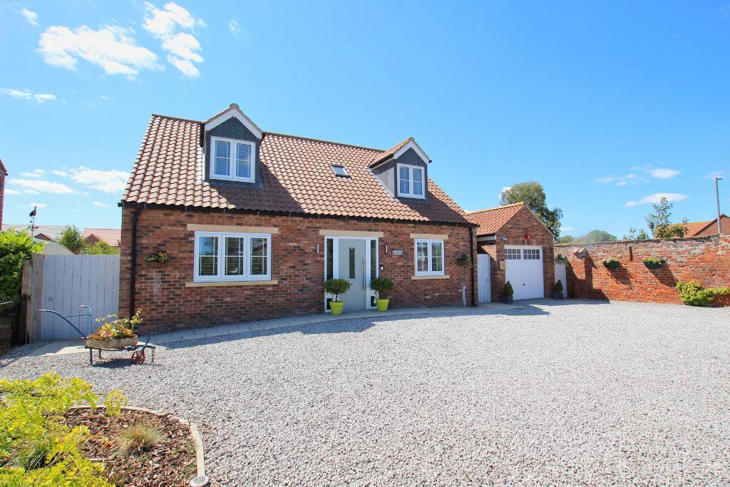 Main Street, Beeford 4 bed detached house for sale £379,950